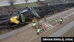 Kahramanmaraş merkezli depremlerde zarar gören tren rayları onarılıyor