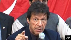 پاکستان تحریکِ انصاف کے سربراہ عمران خان