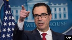 Bộ trưởng Tài chánh Steve Mnuchin loan báo các chế tài đối với một ngân hàng Trung quốc vì những giao dịch bất hợp pháp với Triều Tiên tại cuộc họp báo ngày 29/6/2017.