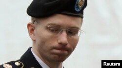 Bradley Manning, binh sĩ Lục quân can tội tiết lộ các thông tin mật cho trang WikiLeaks