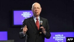 Sáng lập viên diễn đàn Davos, ông Klaus Schwab, nói rằng cuộc họp hằng năm được tổ chức để cung cấp cái nhìn tổng quát về sách lược đối với các vấn đề hàng đầu của thế giới, và tìm ra những giải pháp cho vấn đề