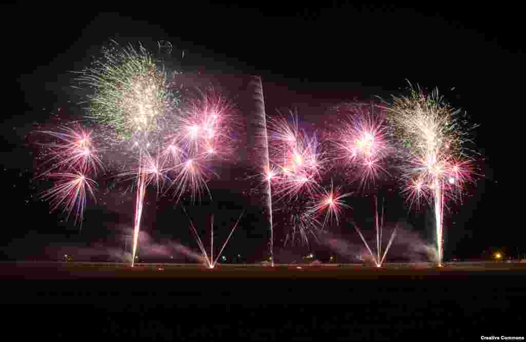 Ph&aacute;o b&ocirc;ng tại Columbus, Nebraska. (Brent Schumacher/via Flickr)