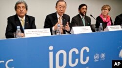 Tổng thư ký Liên hiệp quốc Ban Ki-moon trong buổi phổ biến phúc trình cua ủy ban IPCC ở Copenhage, 2/11/14