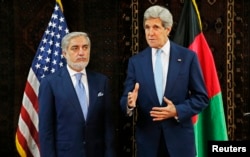 Ngoại trưởng Kerry và ứng viên tổng thống Abdullah Abdullah