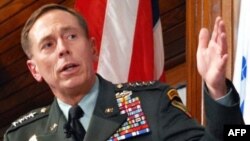 Tướng David Petraeus sẽ thay thế Tướng Stanley McChrystal