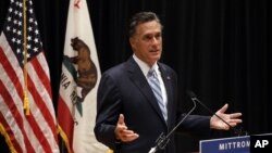 Ông Romney trả lời các phóng viên về video bị phát tán trong đó ghi lại cảnh ông chê người ủng hộ Tổng thống Obama là 'những nạn nhân được quyền nhận sự giúp đỡ của chính phủ'