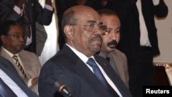 Tổng thống Sudan Omar al-Bashir tham dự cuộc họp với các nhà lãnh đạo từ Nam Sudan tại Cung điện quốc gia ở Addis Ababa, ngày 5/1/2013.