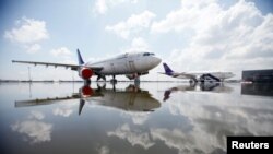 Phi cơ Airbus A330-300 của hãng hàng không Thai Airways đậu tại Sân bay Don Muang ở Bangkok. 