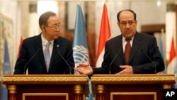 Tổng thư ký Liên hiệp quốc Ban Ki-moon (trái) và Thủ tướng Iraq Nouri al-Maliki mở cuộc họp báo trong thủ đô Baghdad, Iraq, 13/1/14