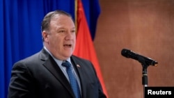 Ông Pompeo phát biểu trước các doanh nhân ở Hà Nội hôm 8/7.