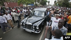 Ðám tang bà Wangari Maathai ở, Nairobi, Kenya, ngày 8 tháng 10, 2011