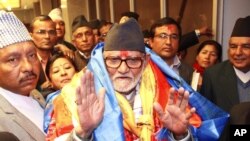 Thủ tướng mới đắc cử của Nepal, ông Sushil Koirala, phát biểu trước báo giới tại Katmandu, ngày 10/2/2014.