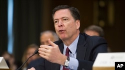 Giám đốc FBI James Comey trong một buổi điều trần trước Quốc Hội, Washington, ngày 10 tháng 01 năm 2017.