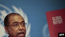 Giám đốc UNAIDS, ông Sidibe nói rằng chúng ta có thể nói một cách tự tin và chắc chắn rằng chúng ta đã phá vỡ bước tiến của dịch bệnh AIDS