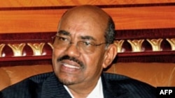 Tổng thống Sudan Omar al-Bashir đã đến dự lễ mừng tân hiến pháp của Kenya hồi tháng 8 mà không bị bắt