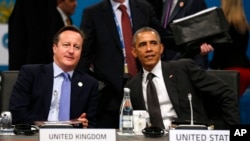 Tổng thống Mỹ Barack Obama và Thủ tướng Anh David Cameron. 