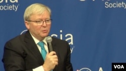 Theo nhật báo The Sydney Morning Herald thì cựu Thủ tướng Kevin Rudd có ông cố nội đời thứ 4, tên Thomas Rudd, cũng là một tội phạm, được đưa đến Úc năm 1801 vì ăn cắp một bao đường.