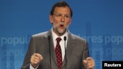 Thủ tướng Tây Ban Nha Mariano Rajoy vận động để kế hoạch tài trợ được EU chấp thuận