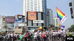 Cuộc diễn hành Viet Pride 2013 của người đồng tính ở Việt Nam.