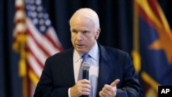 Thượng nghị sĩ Cộng hoà John McCain.