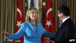 Clinton "Demokratik Gelenekleri" Vurguladı