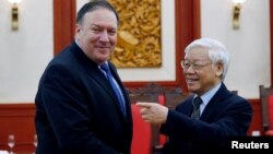 Ngoại trưởng Mỹ Mike Pompeo gặp Tổng bí thư Nguyễn Phú Trọng hôm 8/7. 