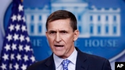 Cố vấn An ninh Quốc gia Michael Flynn phát biểu trong một cuộc họp báo hàng ngày tại Tòa Bạch Ốc, ở Washington, ngày 1 tháng 2, 2017. 