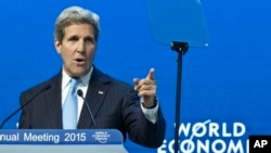 Ngoại trưởng Hoa Kỳ John Kerry phát biểu tại Diễn đàn Kinh tế Thế giới ở Davos, Thụy Sĩ, 23/1/15