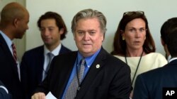 Chiến lược gia của Tòa Bạch Ốc, Stephen Bannon. 