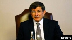 Ngoại trưởng Ahmet Davutoglu trong một cuộc họp nội các ở Ankara.