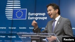 Người đứng đầu khối Euro Jeroen Dijsselbloem phát biểu tại 1 cuộc họp báo sau phiên họp khẩn về Hy Lạp tại Brussels, Bỉ, 22/6/2015.