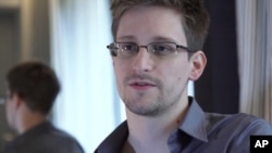 Snowden từng nói rằng anh muốn trở về nước nếu được bảo đảm sẽ được xét xử công bằng