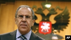 Ngoại trưởng Nga Sergei Lavrov nói Moscow sẽ không ủng hộ bất kỳ một sự can thiệp từ bên ngoài nào