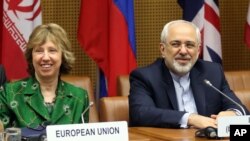 Người đứng đầu chính sách đối ngoại của liên hiệp Châu Âu Catherine Ashton và Ngoại trưởng Iran Mohamad Javad Zarif trong cuộc họp tại Vienna, Áo, ngày 8/4/2014.