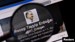 Ảnh của Thủ tướng Thổ Nhĩ Kỳ Tayyib Erdogan trong một tài khoản Twitter, 21/3/14